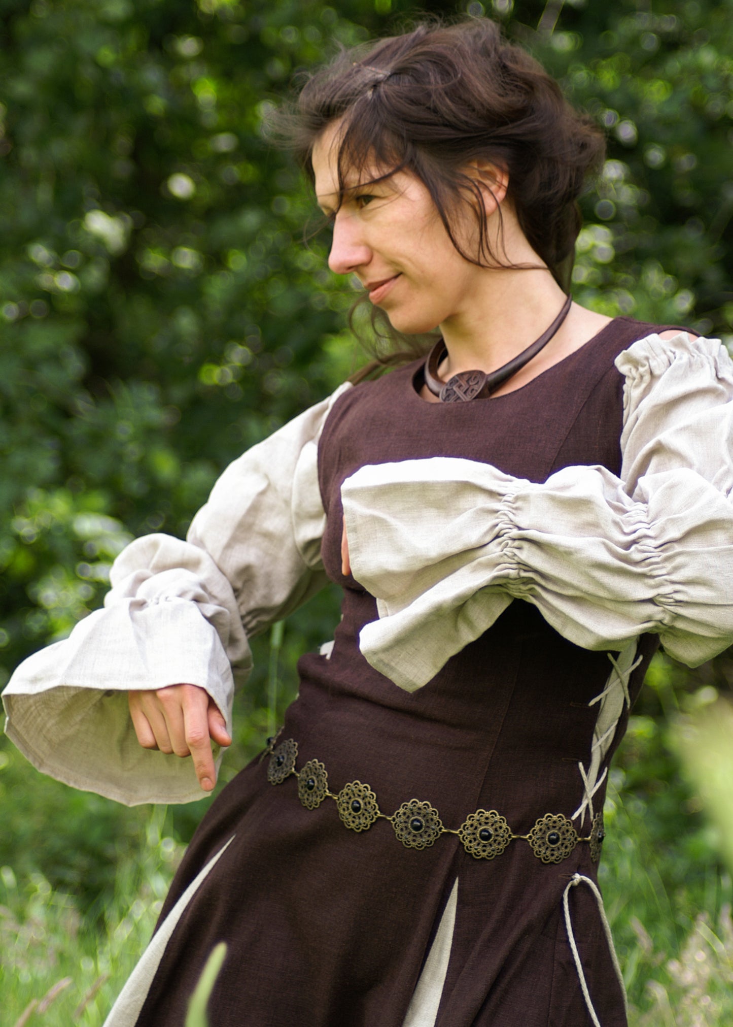 Mittelalterkleid aus Leinen, braun