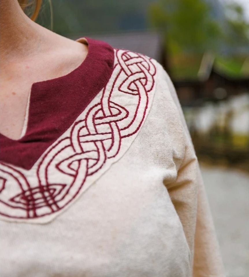 Wikinger Kleid Natur/Rot