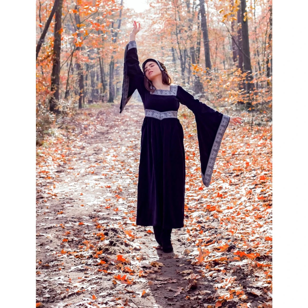 Mittelalterliches Fantasy Adelskleid schwarz