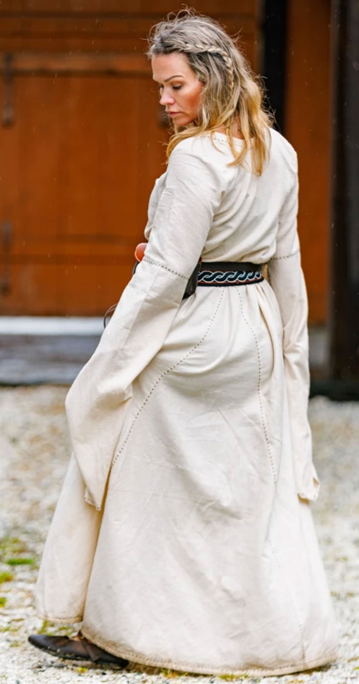 Mittelalter Kleid mit weiten Ärmeln Natur