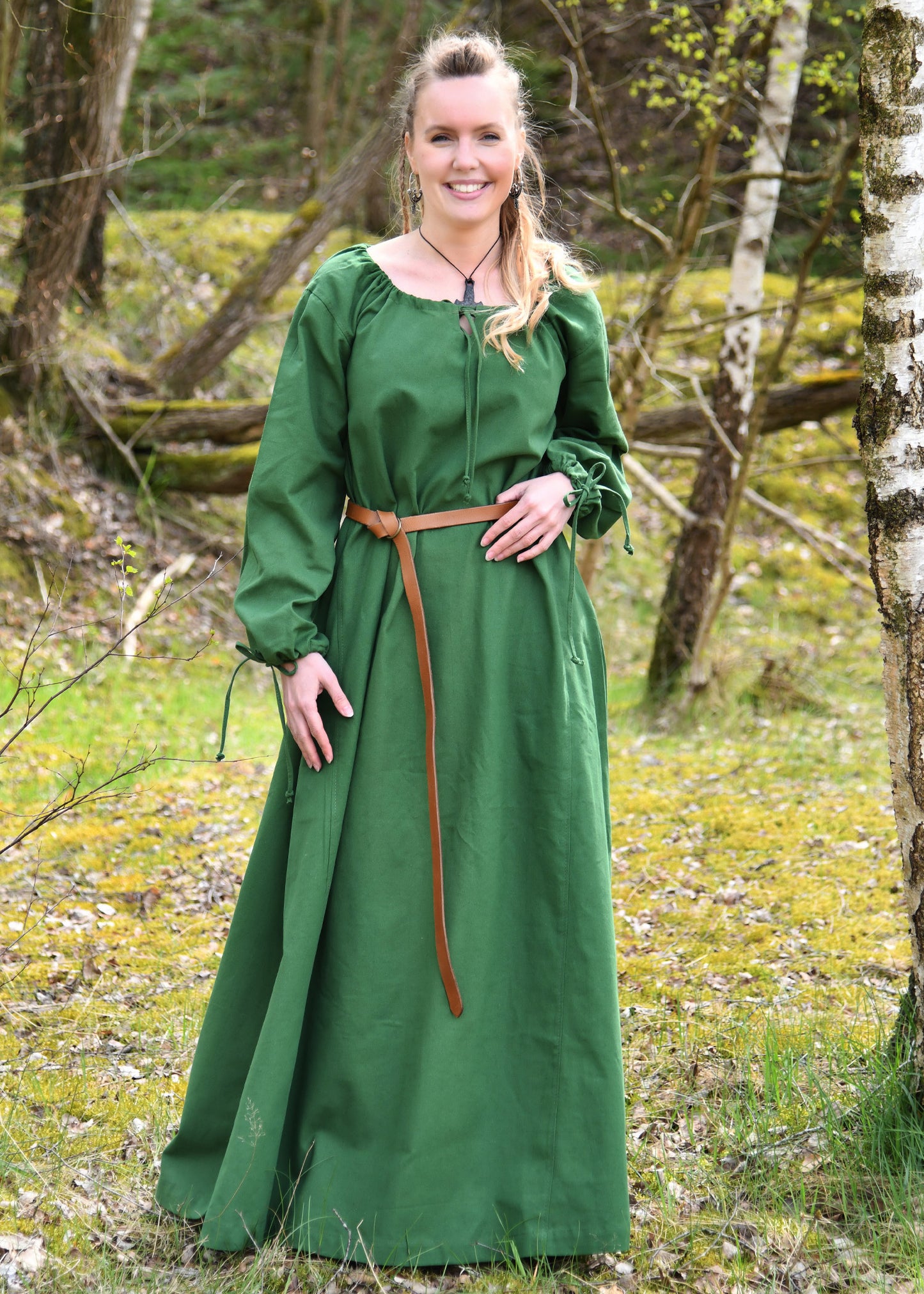 Einfaches mittelalterliches Kleid / Unterkleid grün