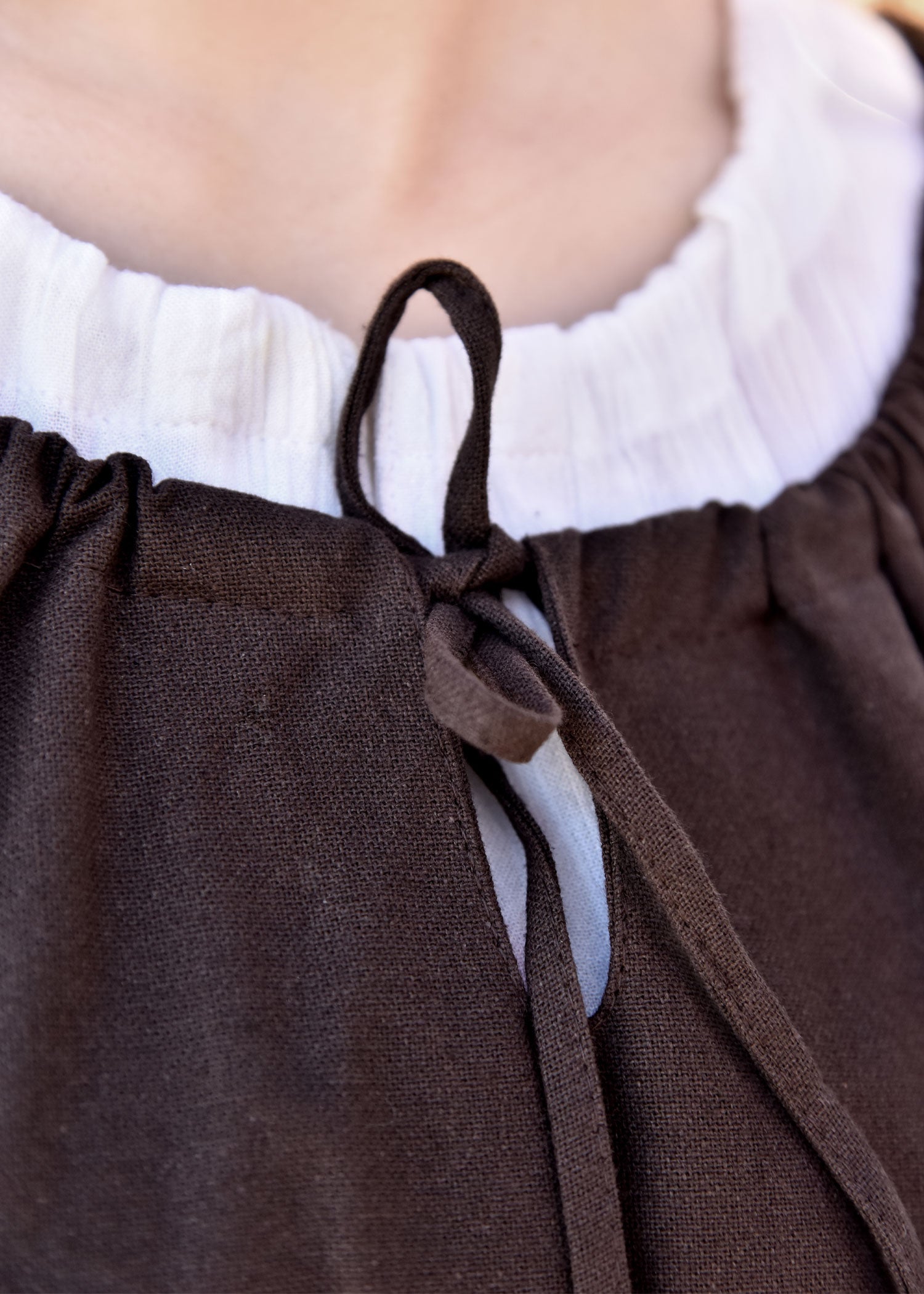 Einfaches mittelalterliches Kleid / Unterkleid Braun