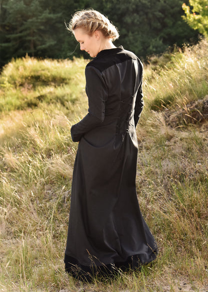 Mittelalterkleid mit Samt-Details, schwarz