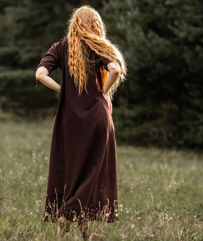 Mittelalterliches Bodenlanges Kurzarmkleid Braun