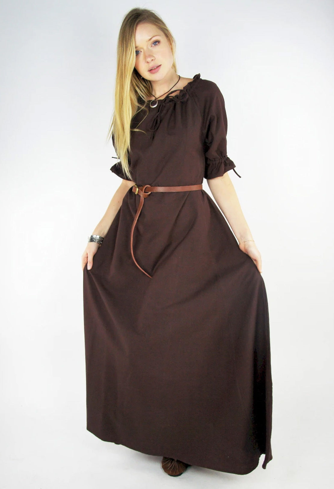 Mittelalterliches Bodenlanges Kurzarmkleid Braun