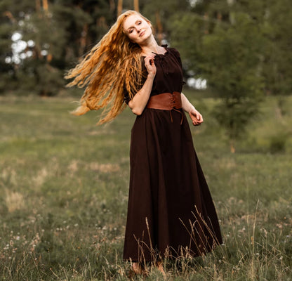 Mittelalterliches Bodenlanges Kurzarmkleid Braun