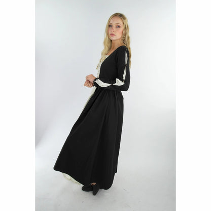 Mittelalterliches Kleid mit Einsätzen schwarz/natur