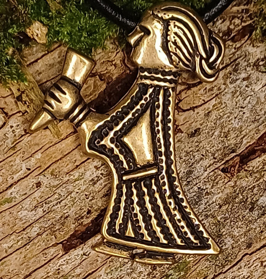 Walküre von Klinta – Bronze-Amulett aus der Wikingerzeit inspiriert von Walhall