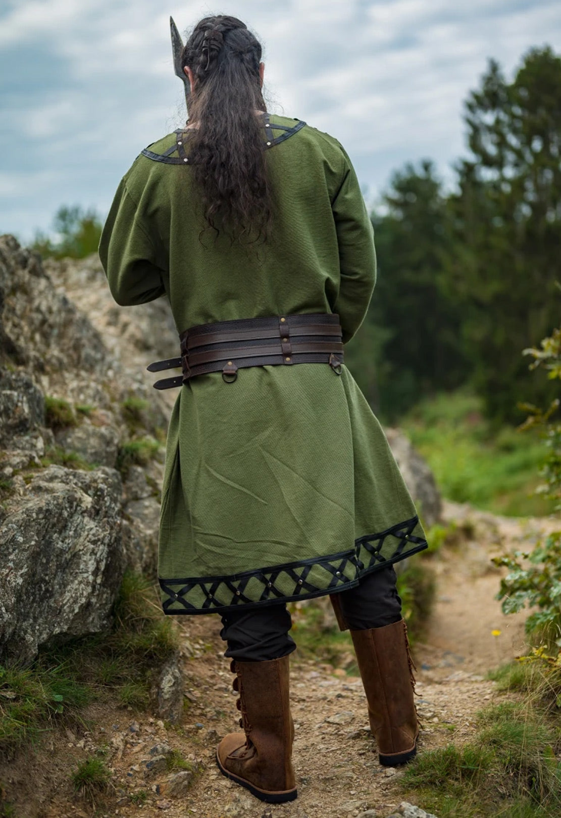 Wikinger Tunika mit aufwändigen Lederapplikationen in grün