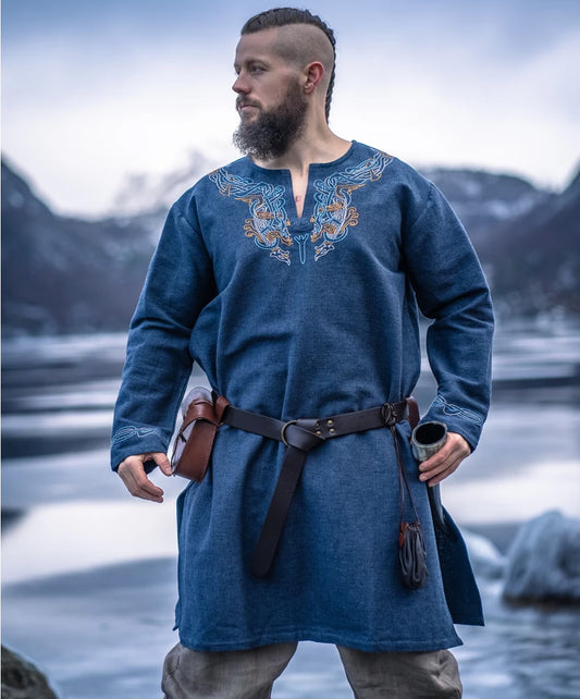 Wikinger Tunika mit Urnes-Stil Handstickerei Graublau